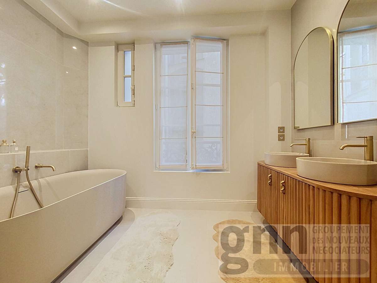Apartment Paris 4e