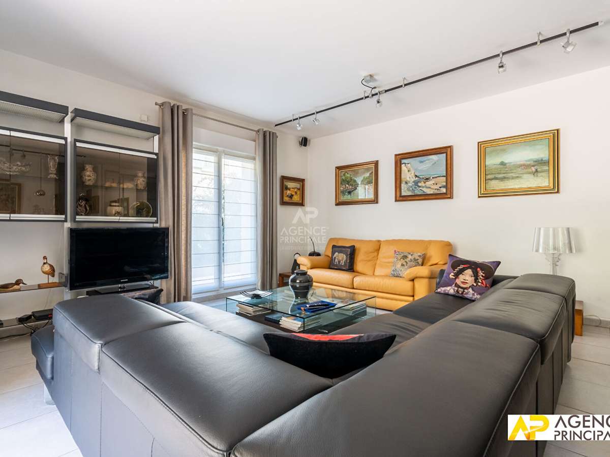 Apartment Maisons-Laffitte