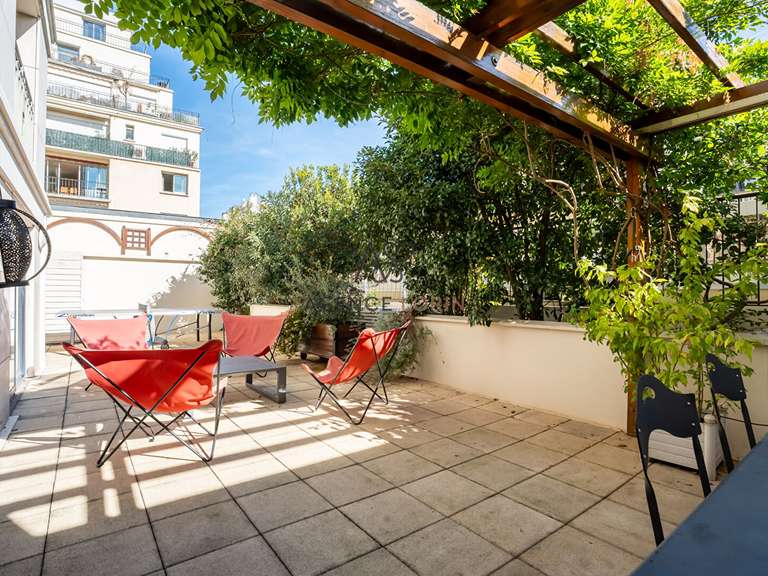 Appartement Paris 16e - 5 chambres - 137m²