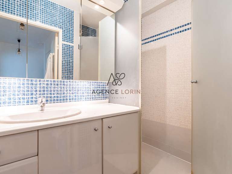 Appartement Paris 16e - 5 chambres - 137m²