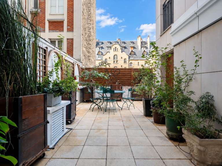 Appartement Paris 16e - 5 chambres - 137m²