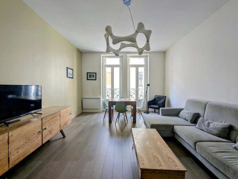 Appartement Marseille 6e - 2 chambres - 72m²
