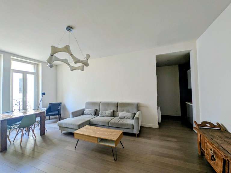 Appartement Marseille 6e - 2 chambres - 72m²