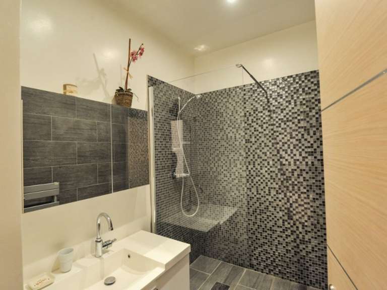 Appartement Marseille 6e - 2 chambres - 72m²