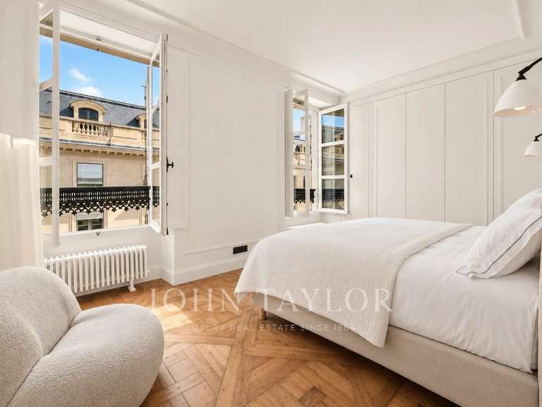 Appartement Paris 7e - 4 chambres - 197m²