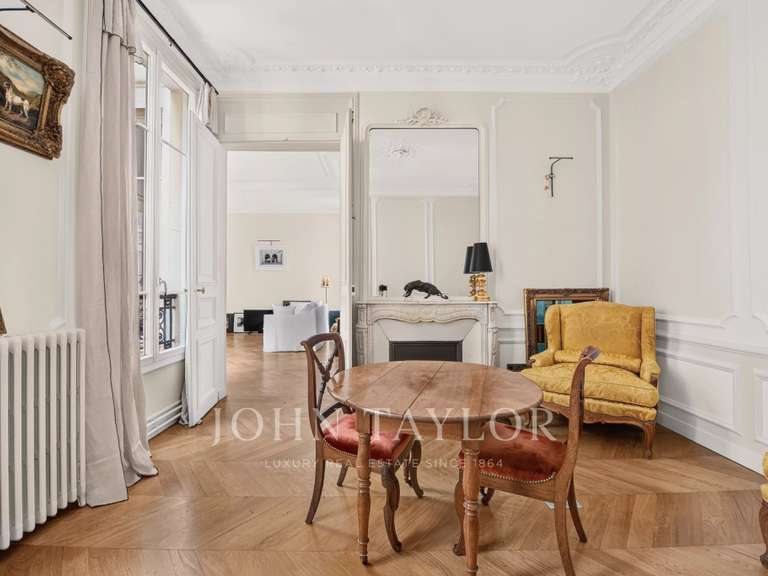 Appartement Paris 7e - 2 chambres - 89m²