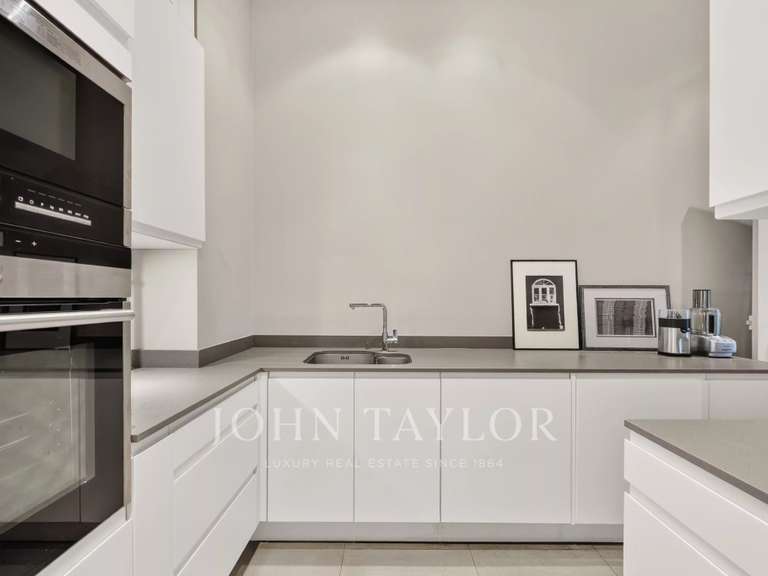 Appartement Paris 7e - 2 chambres - 89m²