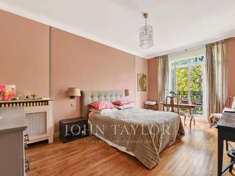 Appartement Paris 16e - 4 chambres - 164m²
