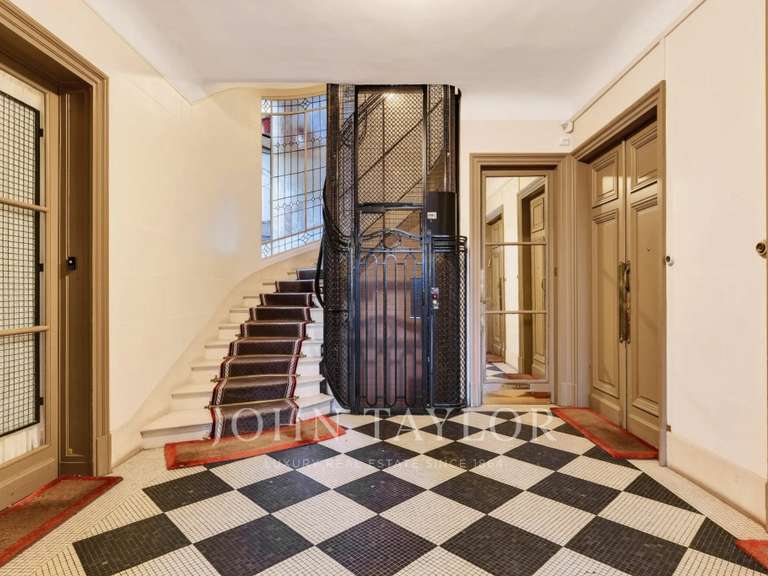Appartement Paris 16e - 4 chambres - 164m²