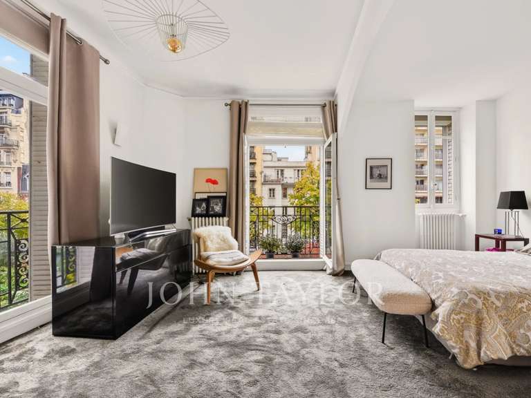 Appartement Paris 16e - 4 chambres - 164m²