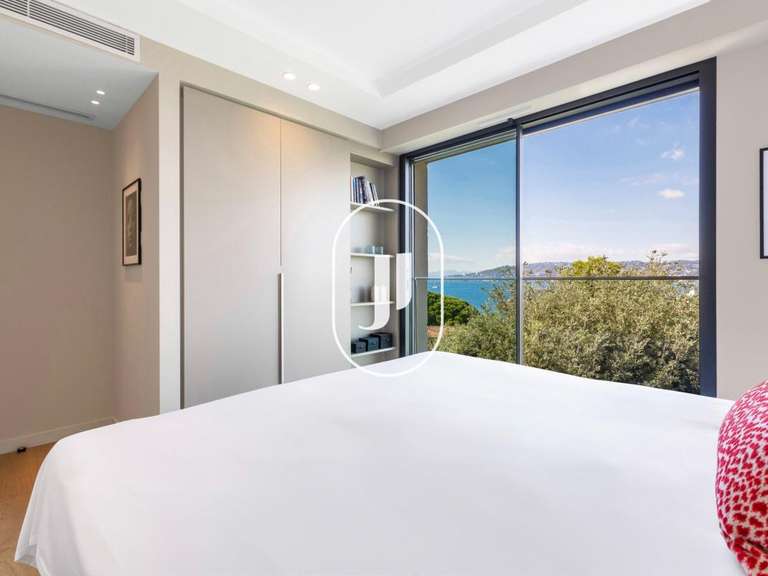 Appartement avec Vue sur mer Cap-d-antibes - 3 chambres - 106m²