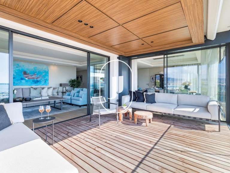 Appartement avec Vue sur mer Cap-d-antibes - 3 chambres - 106m²