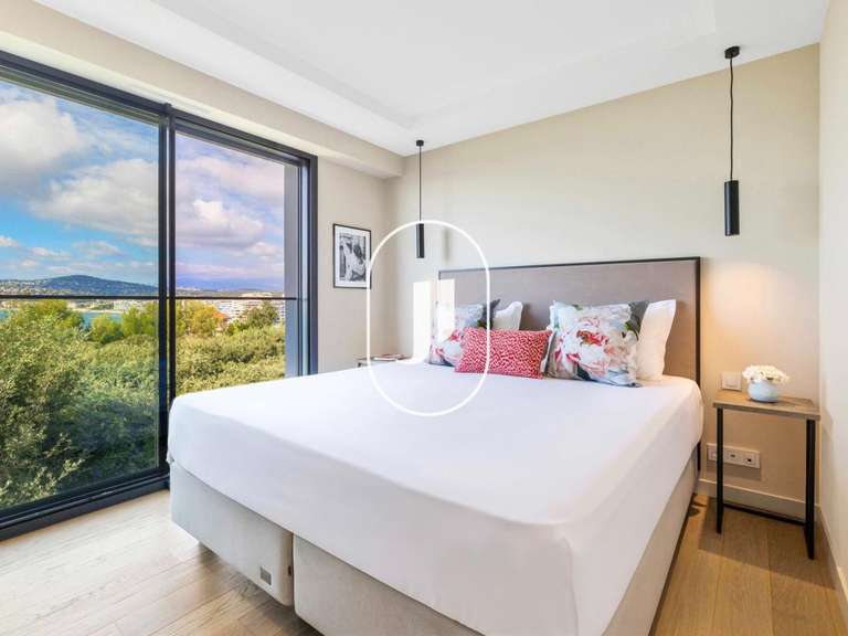 Appartement avec Vue sur mer Cap-d-antibes - 3 chambres - 106m²