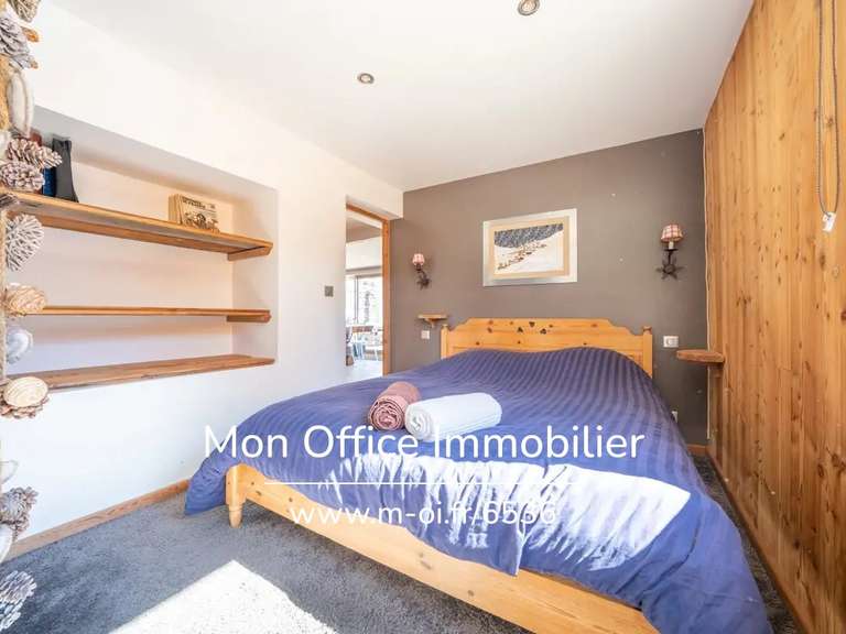 Appartement Saint-Véran - 5 chambres - 227m²