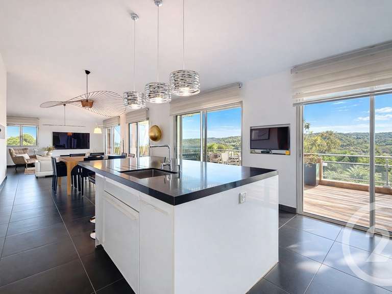 Appartement Porto-Vecchio - 3 chambres - 139m²