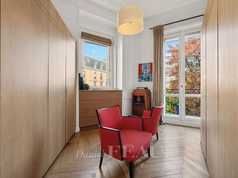 Appartement Paris 17e - 4 chambres - 183m²