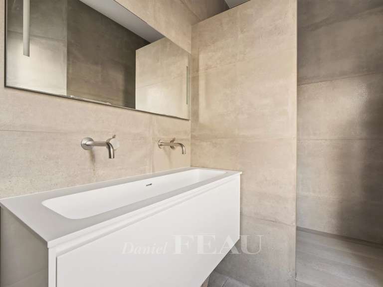 Appartement Paris 17e - 4 chambres - 183m²