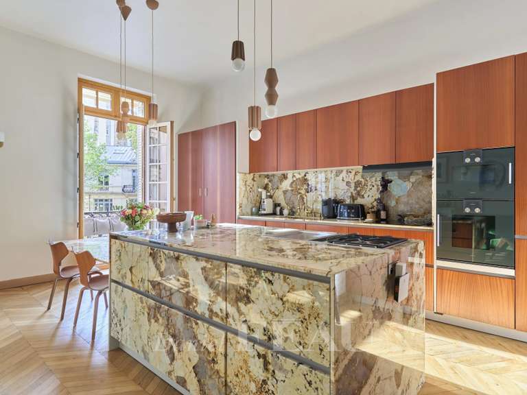 Appartement Paris 17e - 3 chambres - 140m²