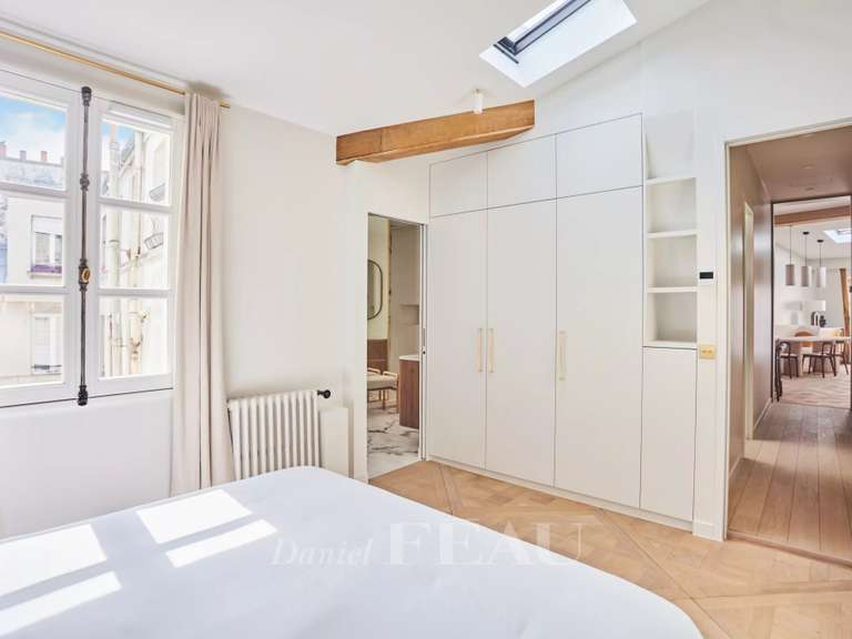 Appartement Paris 4e - 2 chambres - 118m²