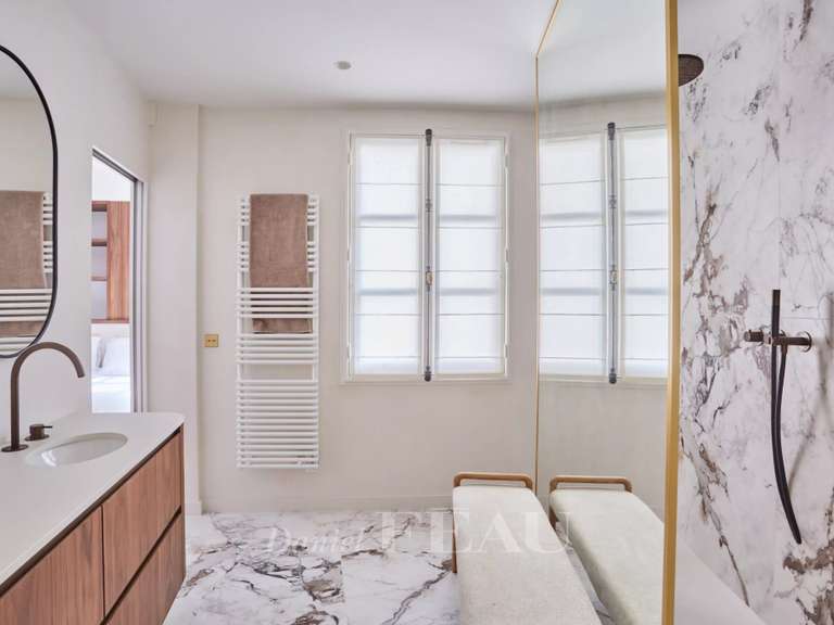 Appartement Paris 4e - 2 chambres - 118m²