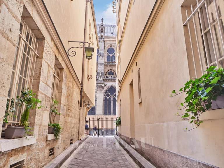 Appartement Paris 4e - 2 chambres - 118m²