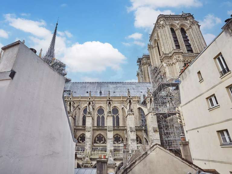 Appartement Paris 4e - 2 chambres - 118m²