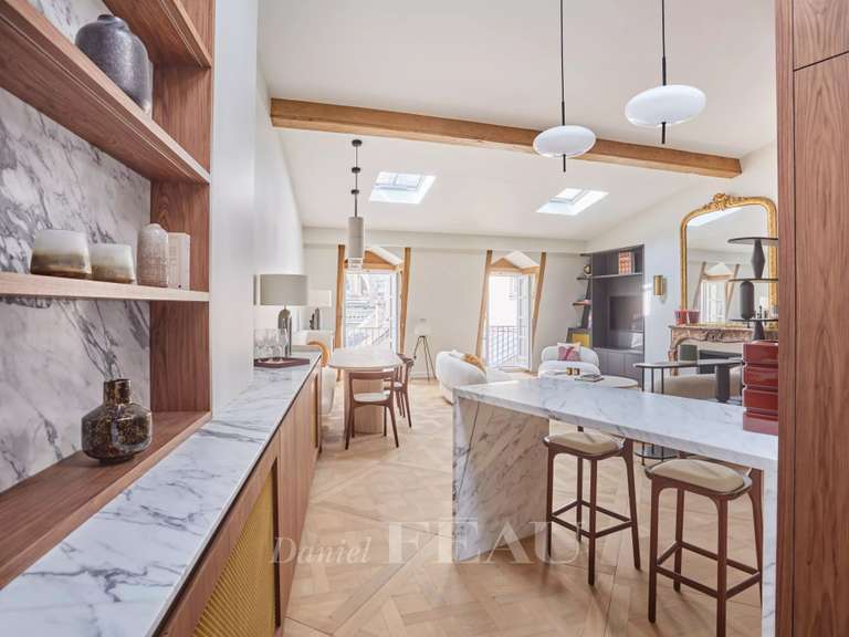 Appartement Paris 4e - 2 chambres - 118m²