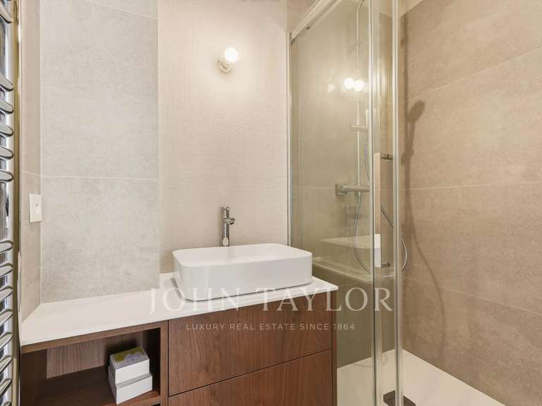 Appartement Paris 16e - 3 chambres - 106m²