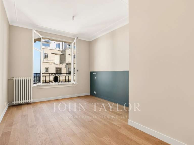 Appartement Paris 16e - 3 chambres - 106m²