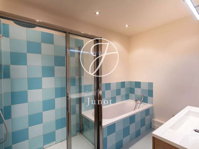 Appartement Paris 16e - 4 chambres - 141m²