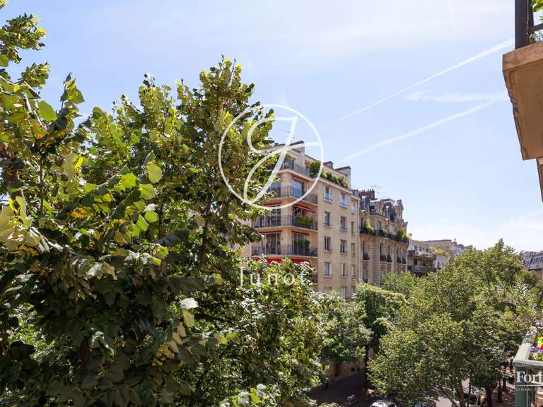 Appartement Paris 16e - 4 chambres - 141m²