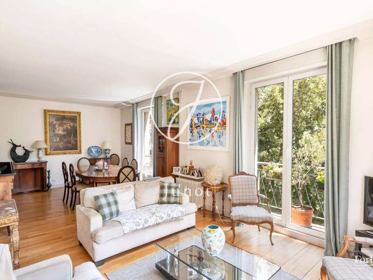 Appartement Paris 16e - 4 chambres - 141m²