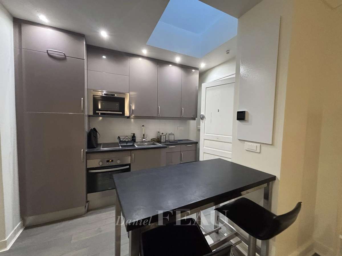 Apartment Paris 16e