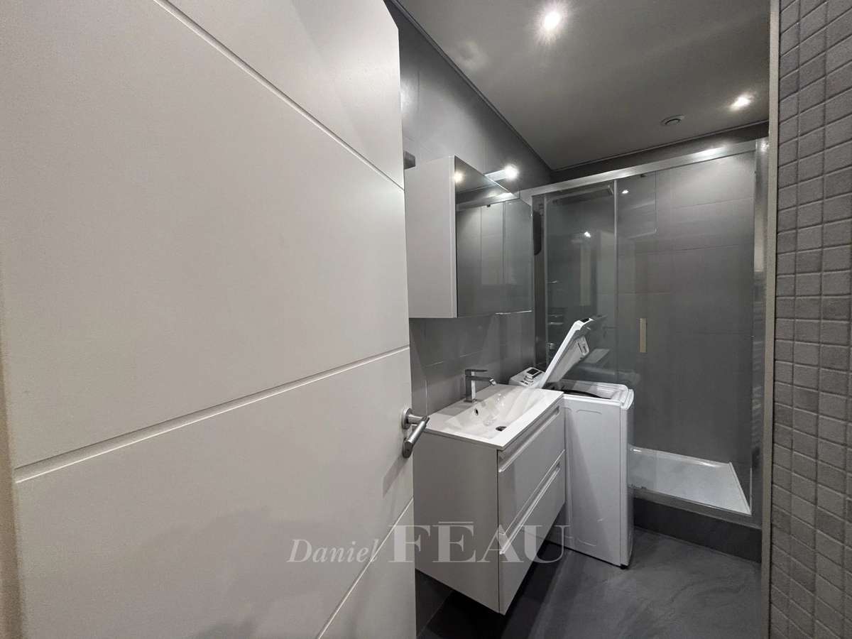 Apartment Paris 16e