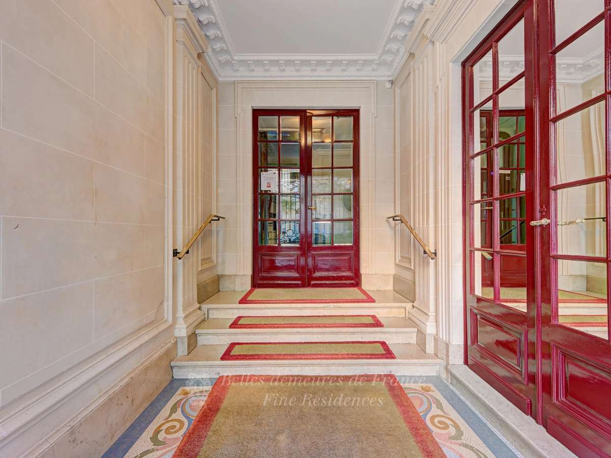 Apartment Paris 7e