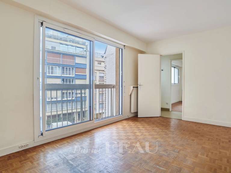 Appartement Paris 16e - 5 chambres - 170m²