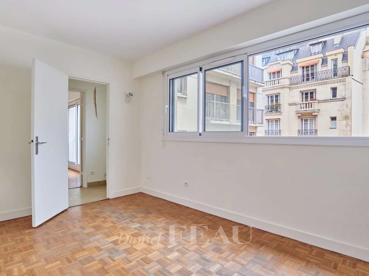 Apartment Paris 16e