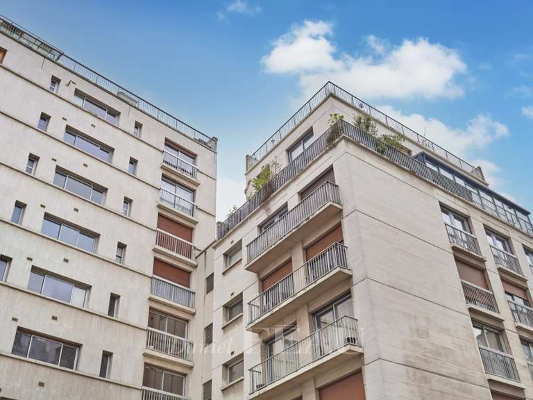 Appartement Paris 16e - 5 chambres - 170m²