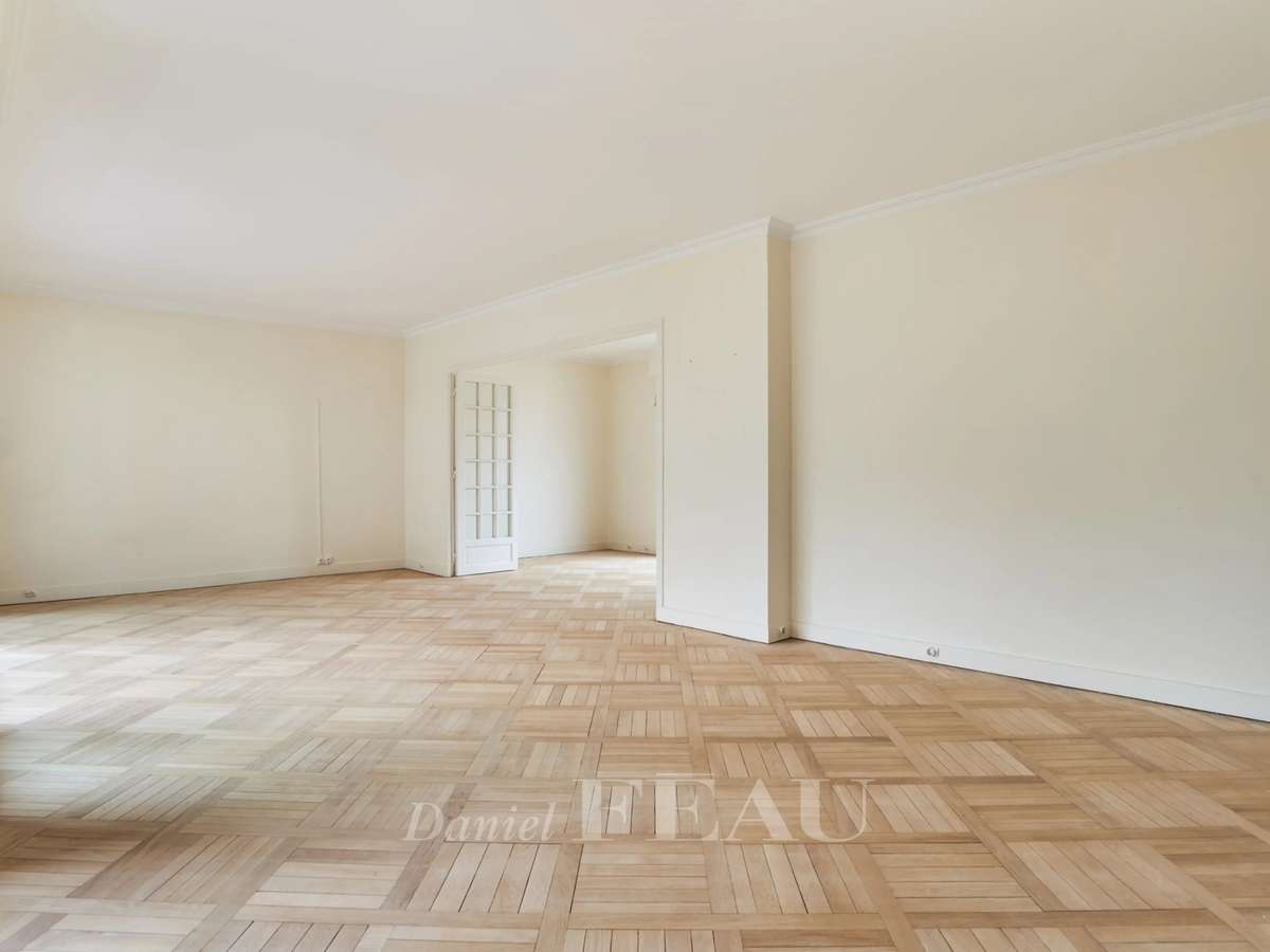 Apartment Paris 16e