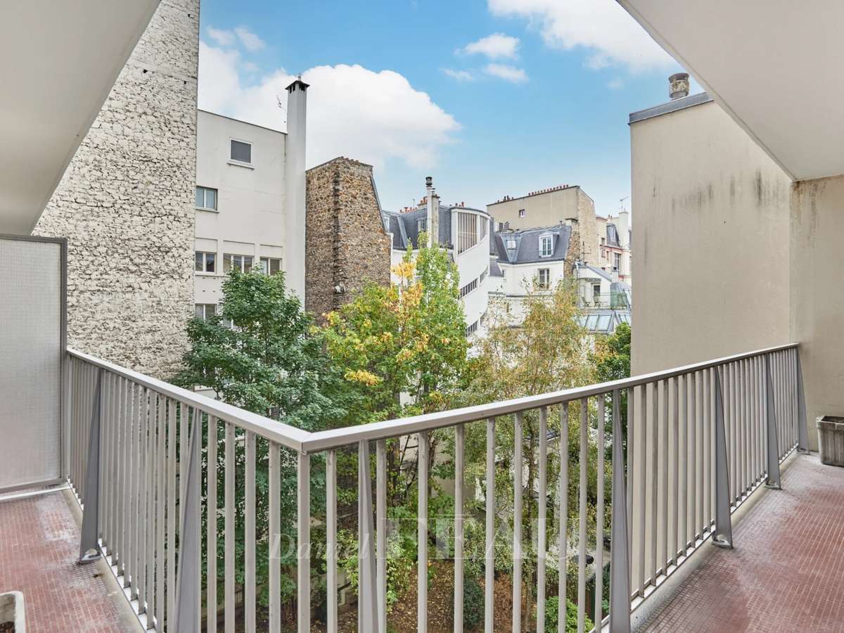 Apartment Paris 16e