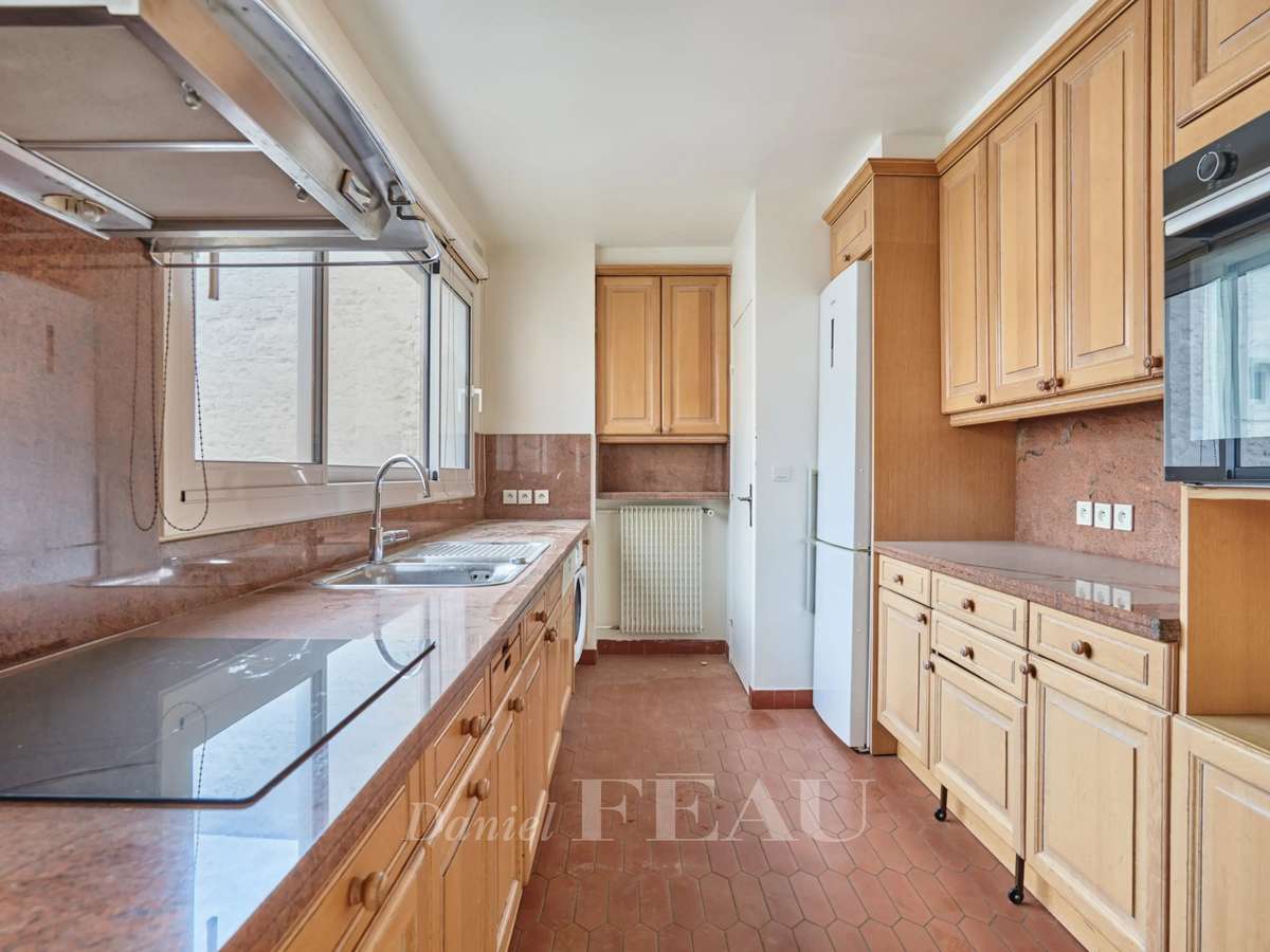 Apartment Paris 16e