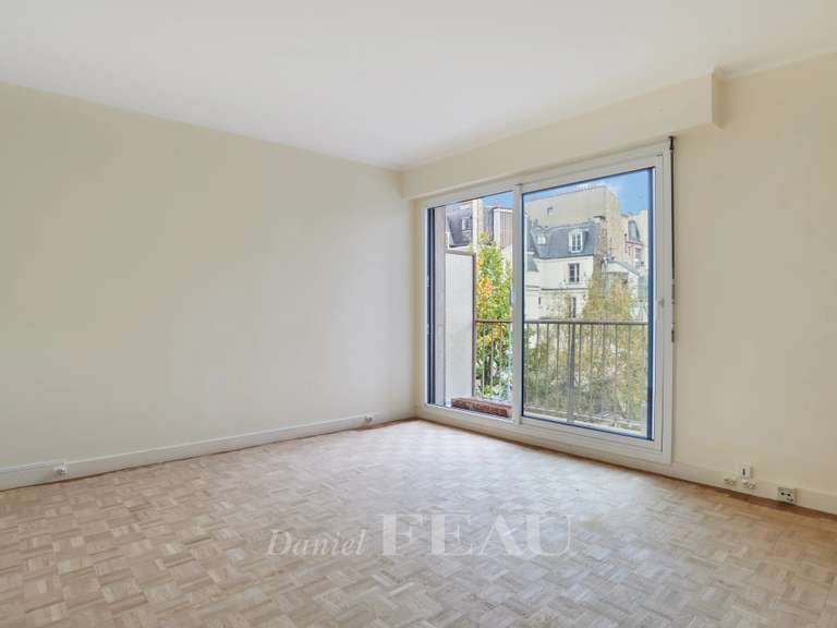 Appartement Paris 16e - 5 chambres - 170m²