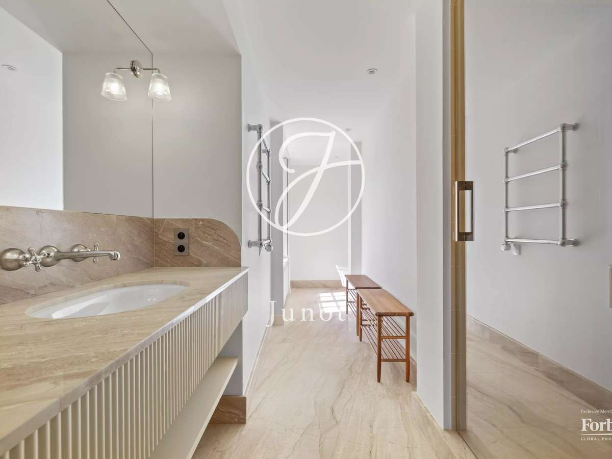 Apartment Paris 5e