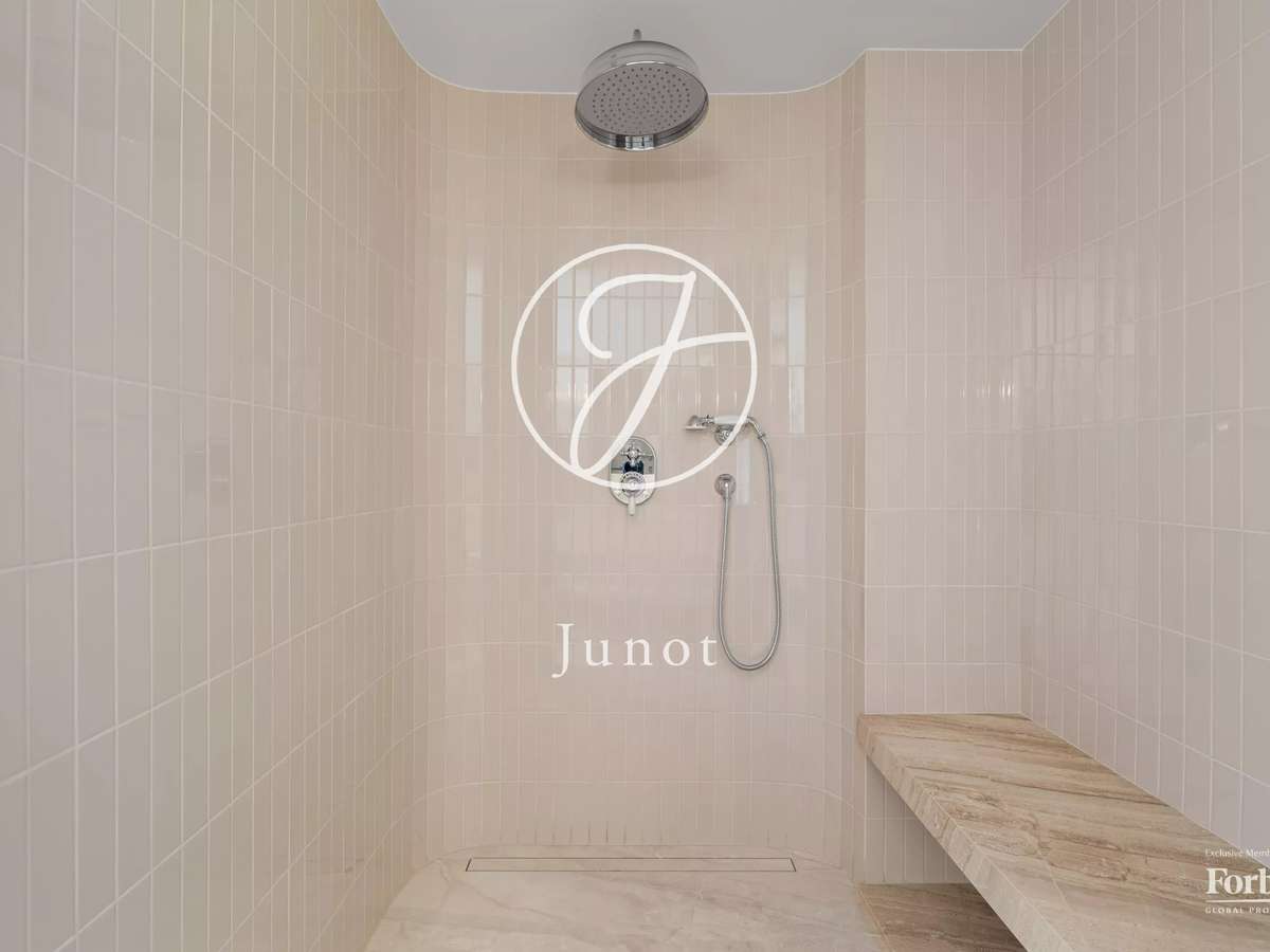 Apartment Paris 5e