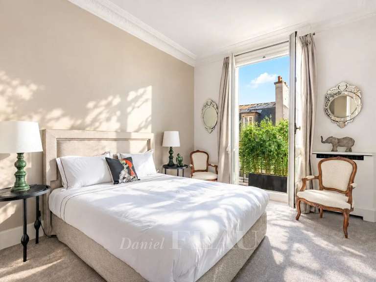 Appartement Paris 7e - 3 chambres - 252m²