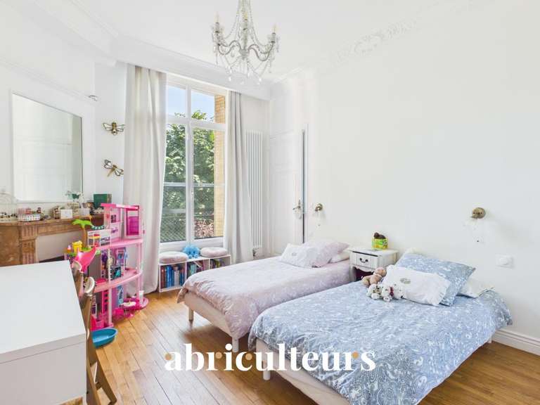 Appartement Saint-Mandé - 4 chambres - 189m²