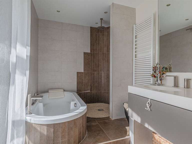 Apartment Lyon 4e - 4 bedrooms - 160m²