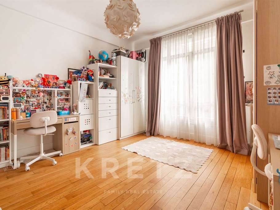 Apartment Paris 16e