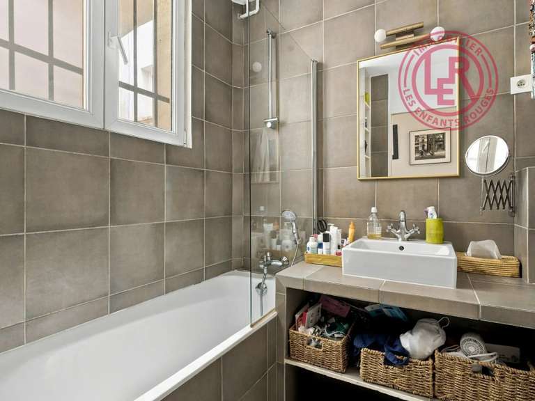 Apartment Paris 10e - 3 bedrooms - 98m²