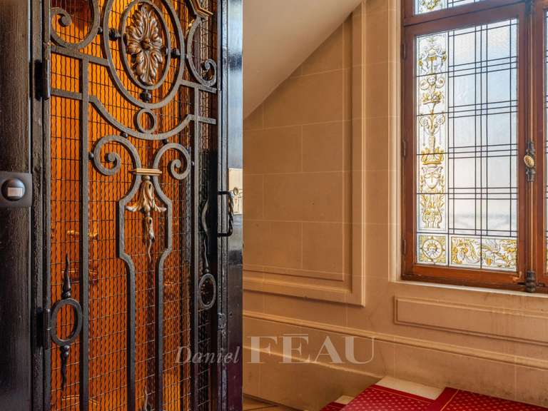 Apartment Paris 8e - 3 bedrooms - 124m²